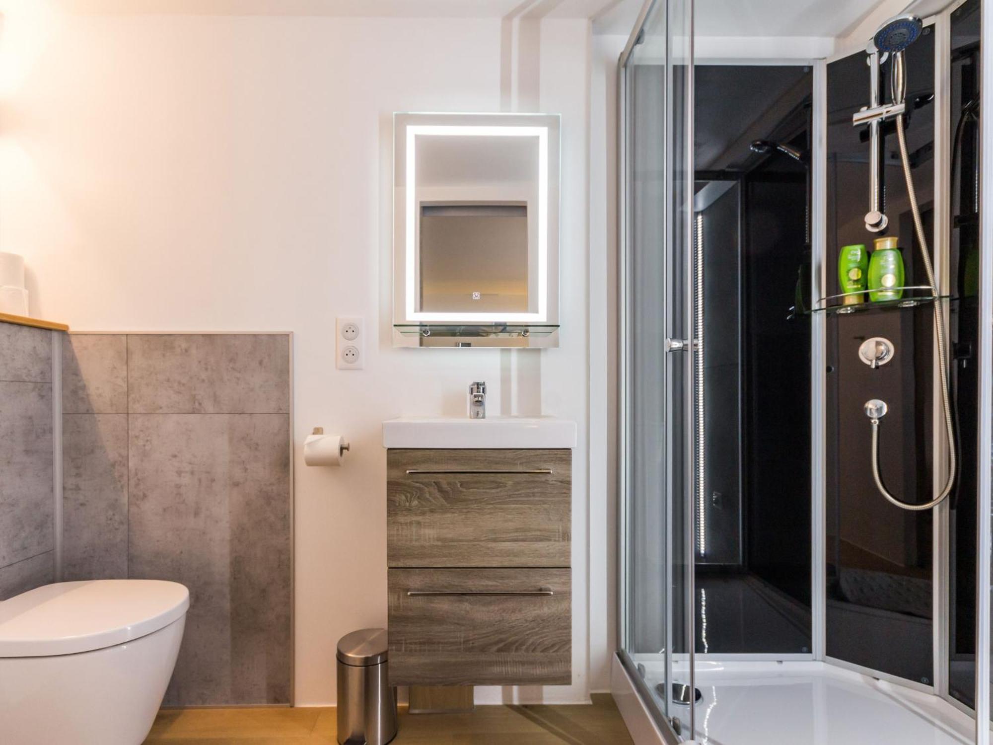 Maison De Ville A St Nazaire, Pres Du Front De Mer, Climatisee, 3 Chambres Avec Sdb Privatives, Wifi - Fr-1-306-1203 サン・ナゼール エクステリア 写真